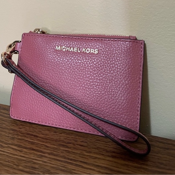 Michael Kors jet set wristlet